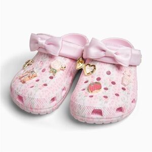 Big kids / girls size 6 ( j6 ) LoveShackFancy x crocs new in box pink bow